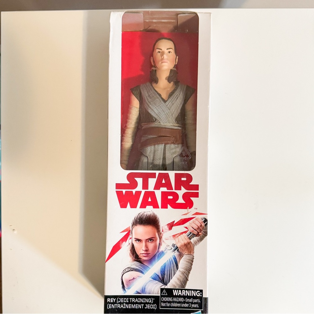 Star Wars: The Last Jedi 12-inch Rey (Jedi Training) Action Figure